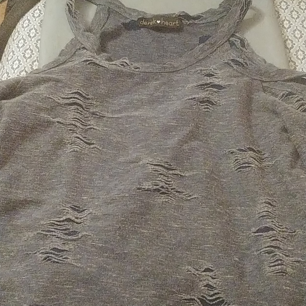 Derek heart top